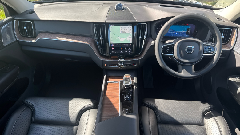 Volvo XC60 2.0 T8 [455] RC PHEV Ultimate Dark 5dr AWD Gtron Estate